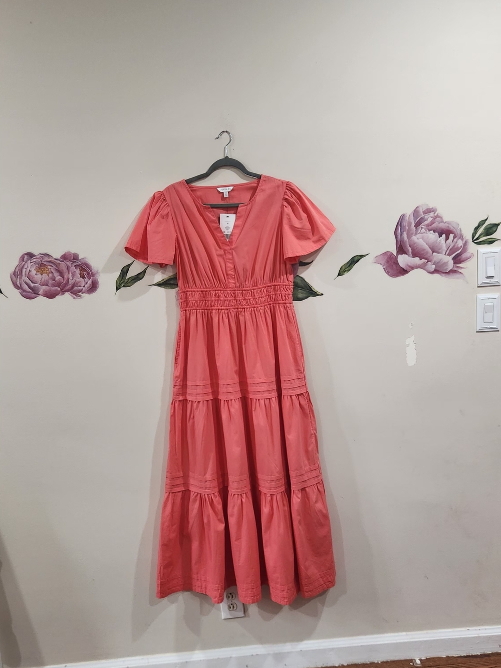 crown & ivy Coral V-Neck Tiered Maxi Dress